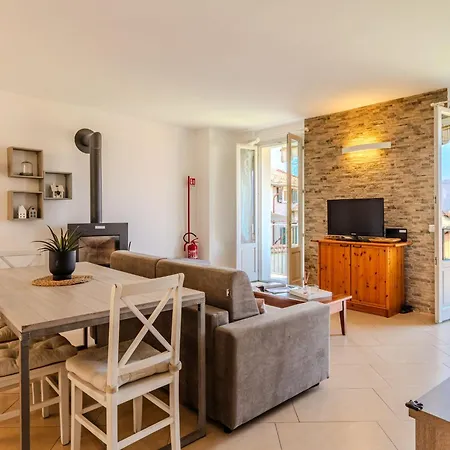 Apartamento Di Lalla By Interhome