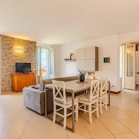 Di Lalla By Interhome Apartamento *